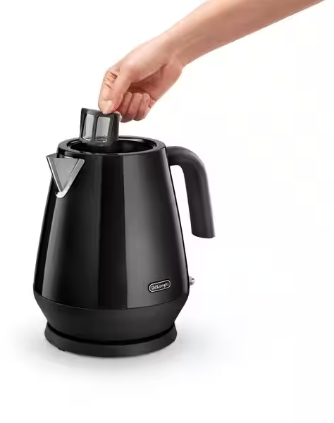 Kby2001bk   delonghi eclettica whimsical black kettle %282%29