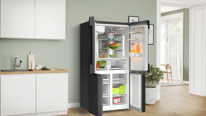Bosch series 6 605l french door bottom freezer  brushed black steel anti fingerprint %288%29
